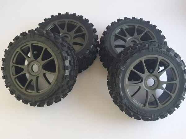 Gomme con cerchi off road (treno) Kyosho Inferno Neo 1/8 buggy / nitro / VE