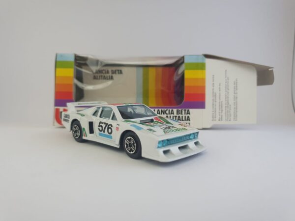 LANCIA BETA ALITALIA cod. 4172 - BURAGO 1/43 - immagine 2