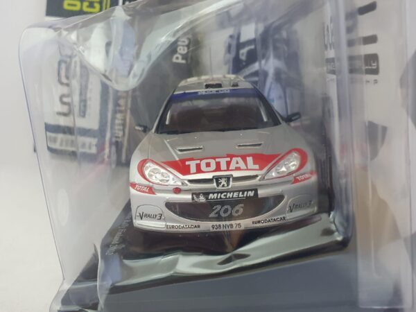 WRC Rally Collection – Hachette - Peugeot 2006 WRC 1/24 uscita 59 - immagine 2