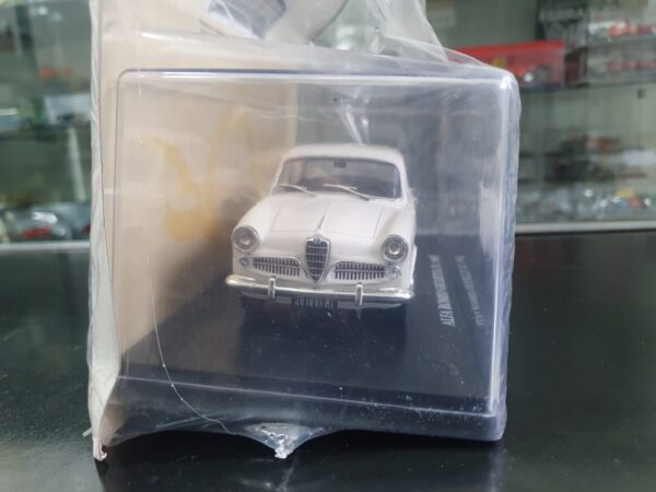 ALFA ROMEO GIULIETTA TI - 1958 Auto Vintage 1:24 Europe collection - immagine 2