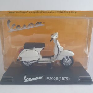 VESPA P200E (1978) - scala 1/18