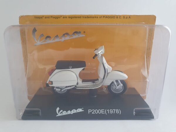 VESPA P200E (1978) - scala 1/18