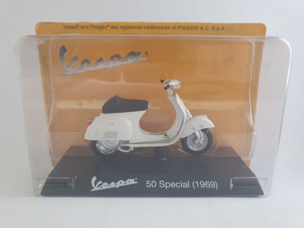 VESPA 50 SPECIAL (1969) - scala 1/18