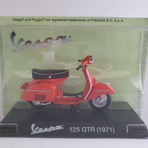 VESPA 125 GTR (1971) - scala 1/18