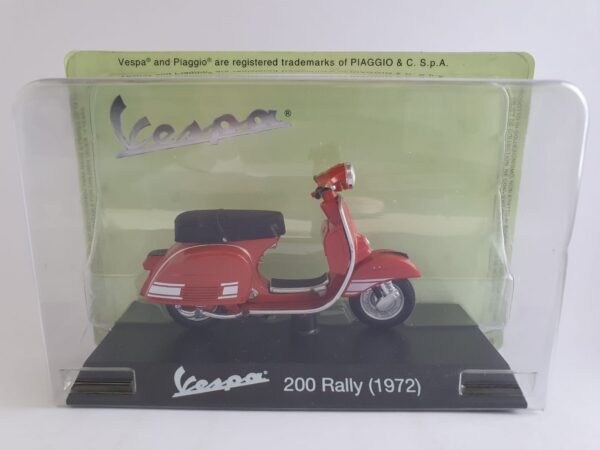 VESPA 200 RALLY (1972) - scala 1/18
