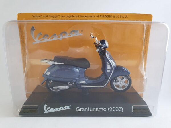 VESPA GRANTURISMO (2003) - scala 1/18