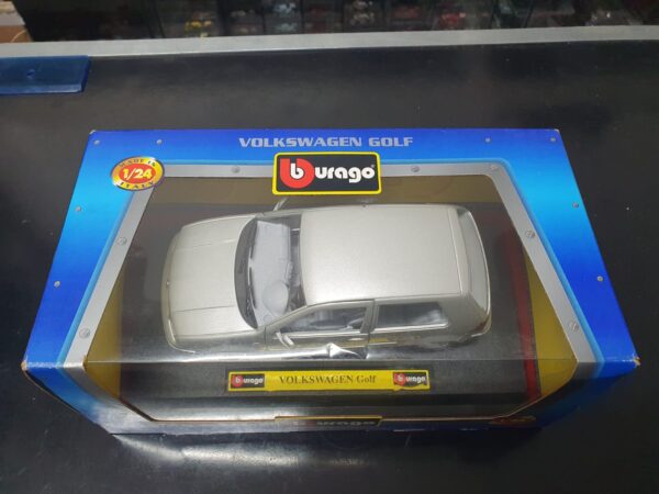 Volkswagen Golf 1/24 Burago Cod. 0110 Grigia Mady in Italy - immagine 2