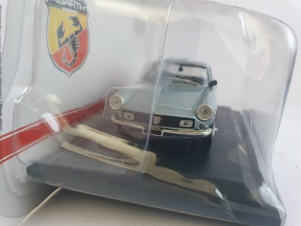 2400 Coupè – 1961 Abarth scala 1/43 hachette - immagine 2