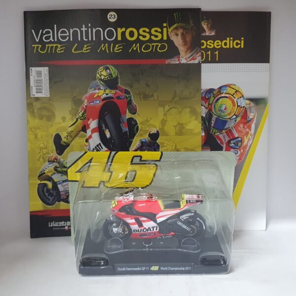 Ducati Desmosedici GP 11 World Champion 2011 Valentino Rossi 46 1/18 - uscita 23